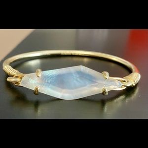 Gold Plated Bracelet With White Quartz